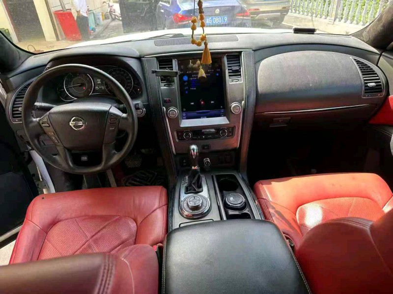 常德19年日产途乐5