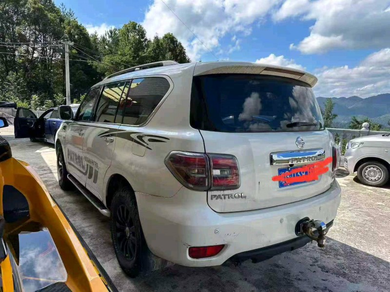 常德19年日产途乐7