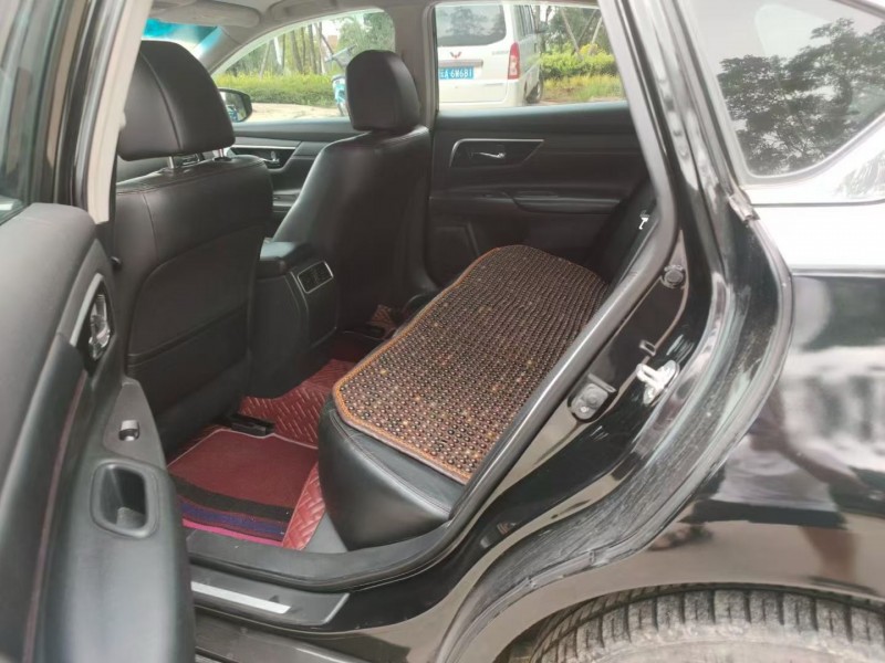 昆明18年日产天籁4