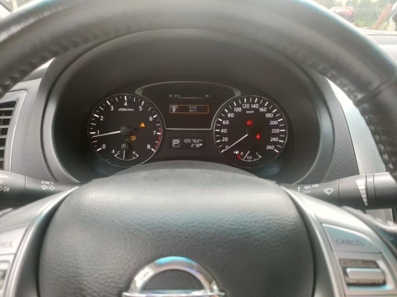 昆明18年日产天籁5