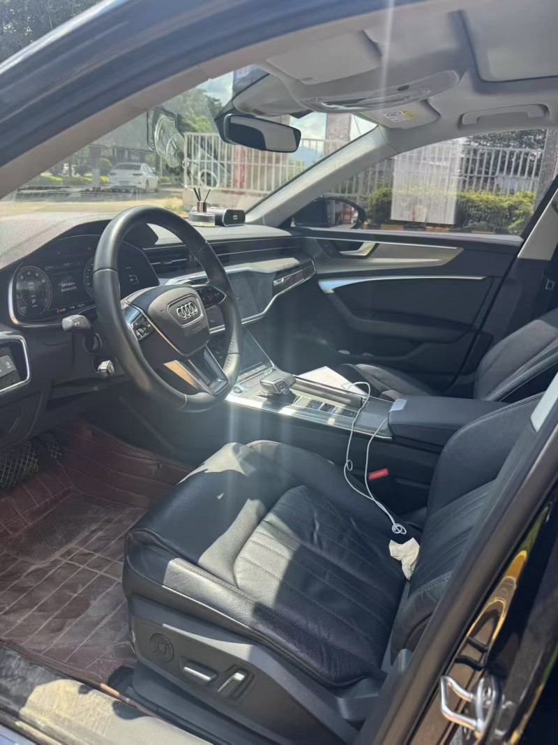 昆明21年奥迪A6L6