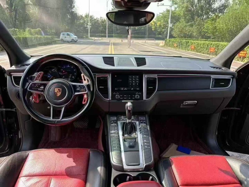 青岛16年保时捷Macan6