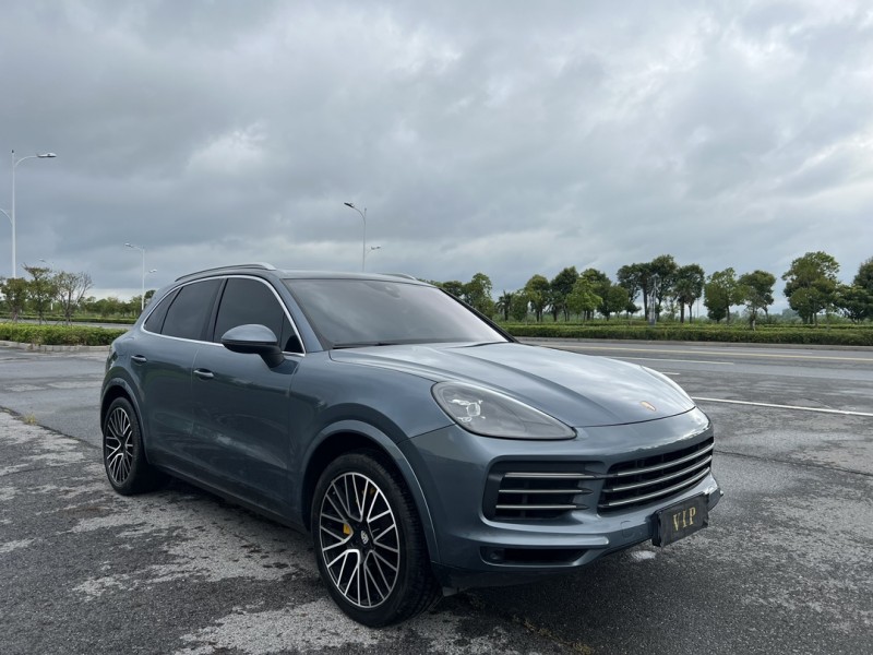 盐城18年保时捷卡宴2