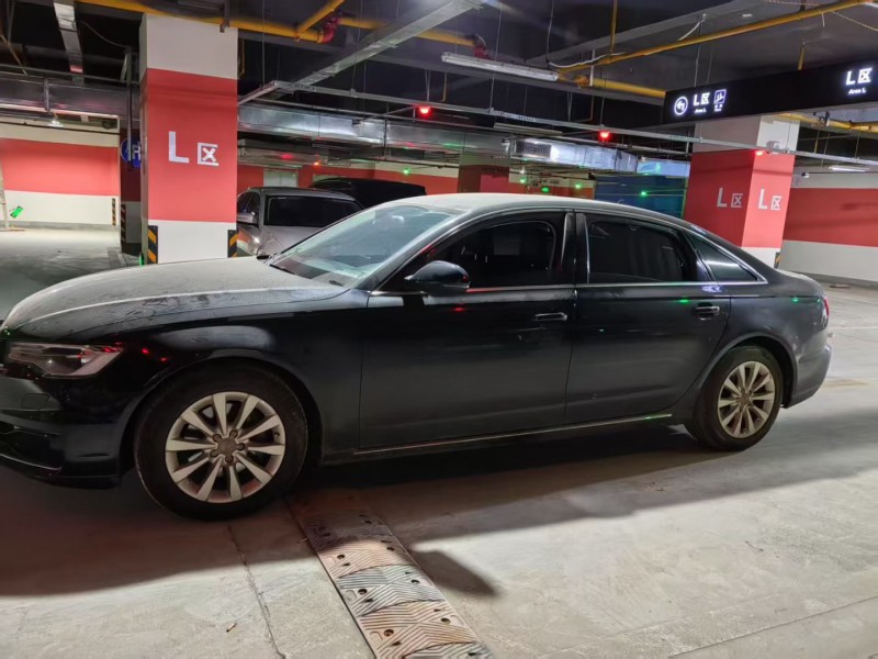 昆明17年奥迪A6L4