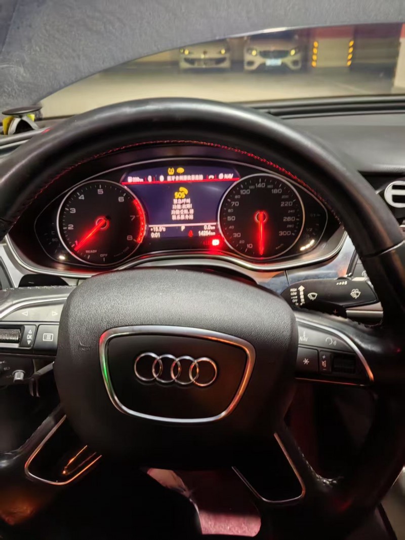 昆明17年奥迪A6L8