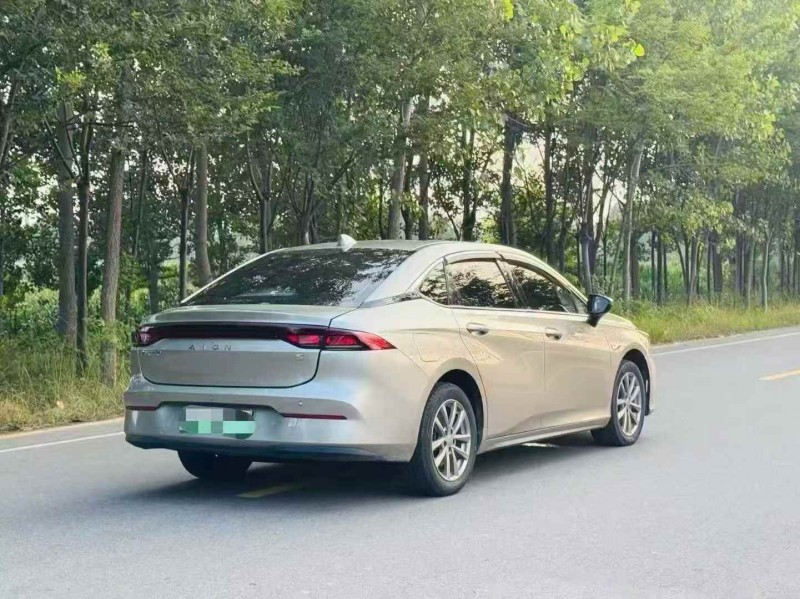 苏州23年传祺埃安S9