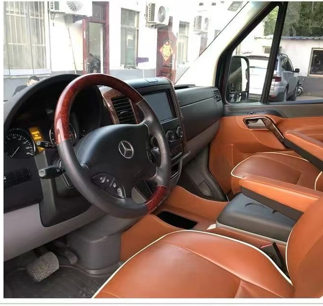 济宁14年奔驰斯宾特4