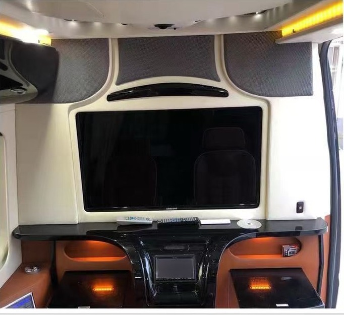 济宁14年奔驰斯宾特6