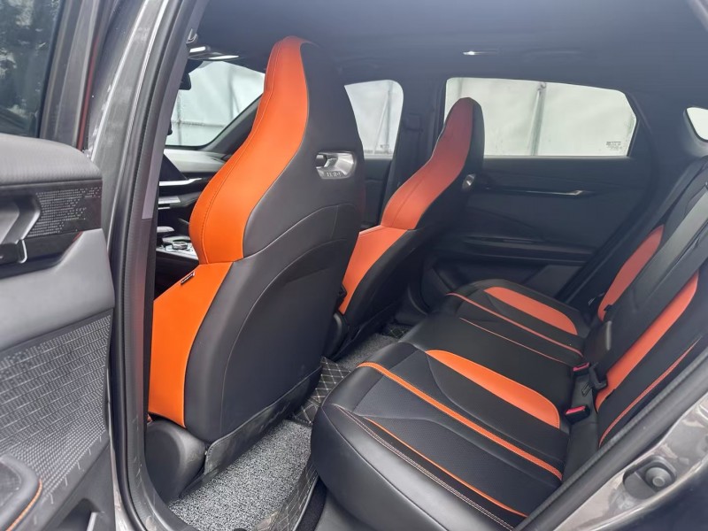 青岛25年长安汽车UNI4