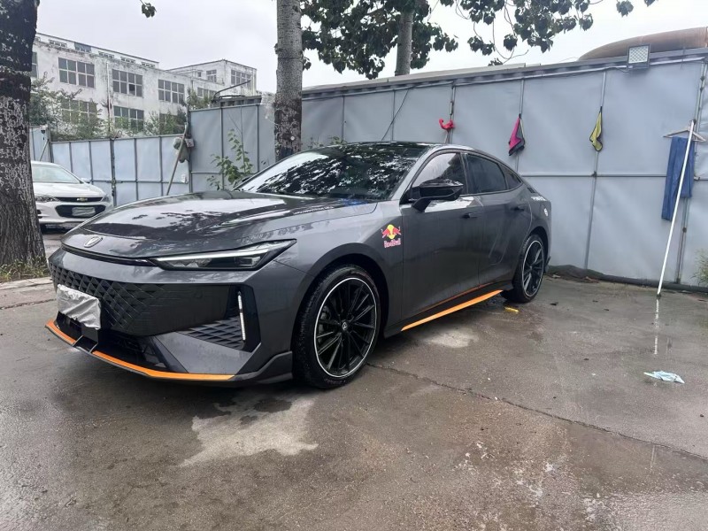 青岛25年长安汽车UNI6