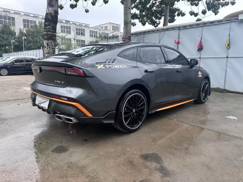 青岛25年长安汽车UNI7