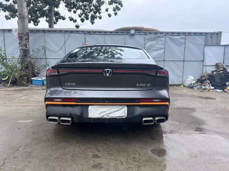 青岛25年长安汽车UNI8