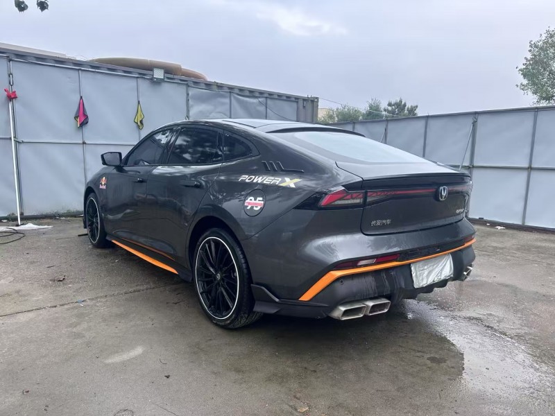 青岛25年长安汽车UNI9