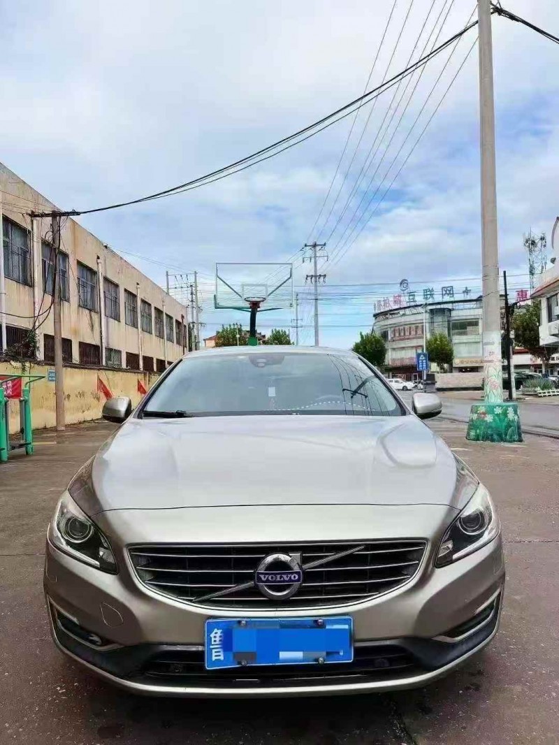东营16年沃尔沃S60L1