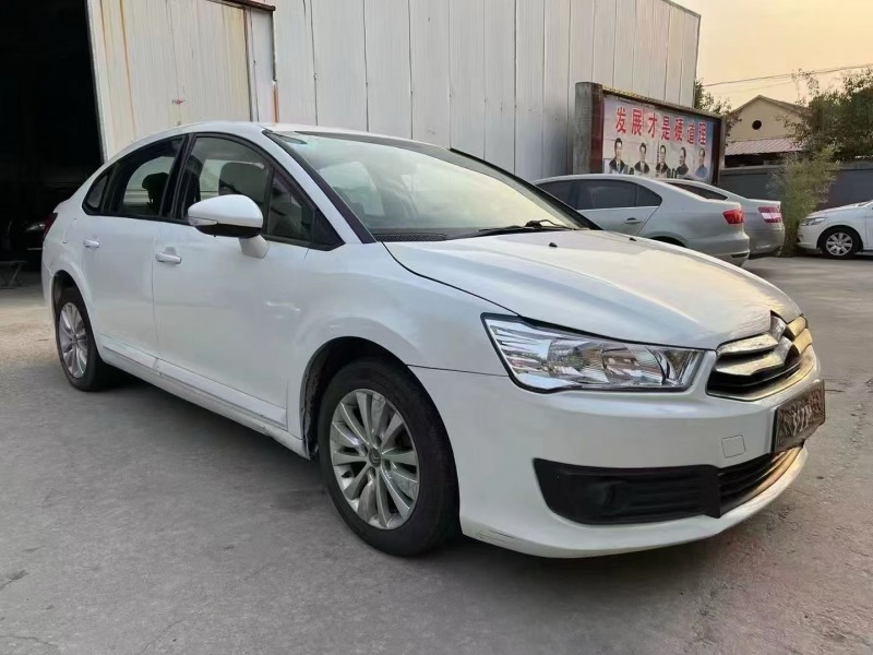 济宁14年雪铁龙世嘉3