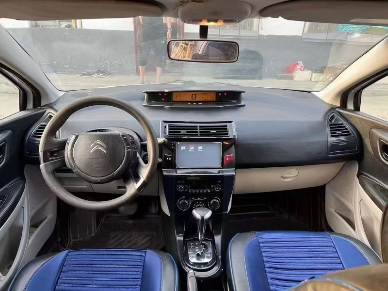 济宁14年雪铁龙世嘉4