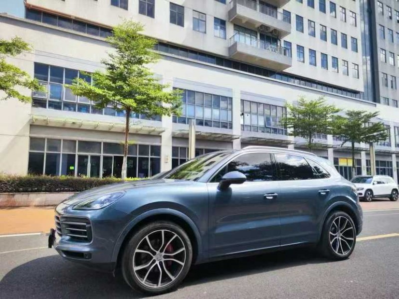 佛山18年保时捷卡宴3