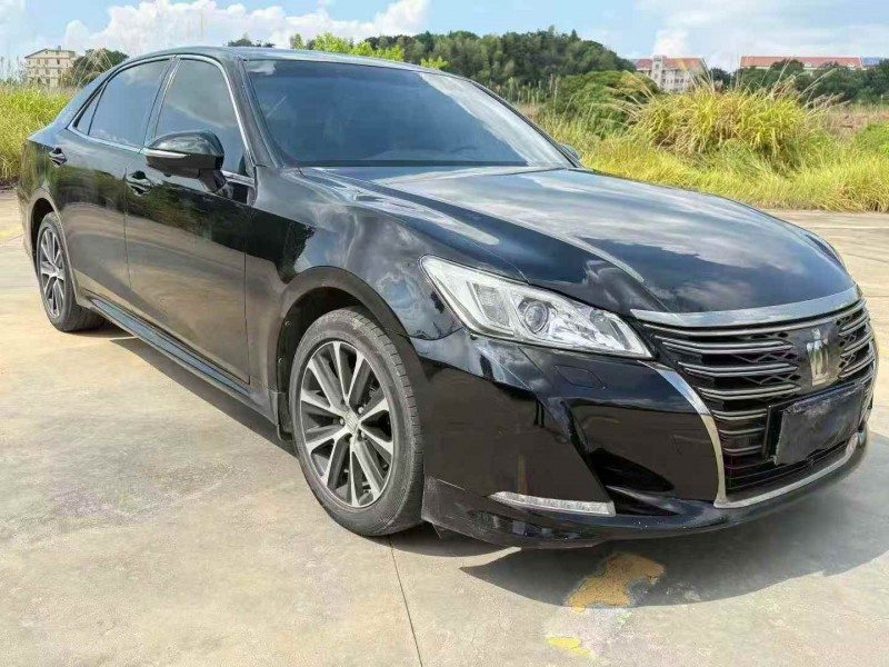 衡阳18年丰田皇冠2