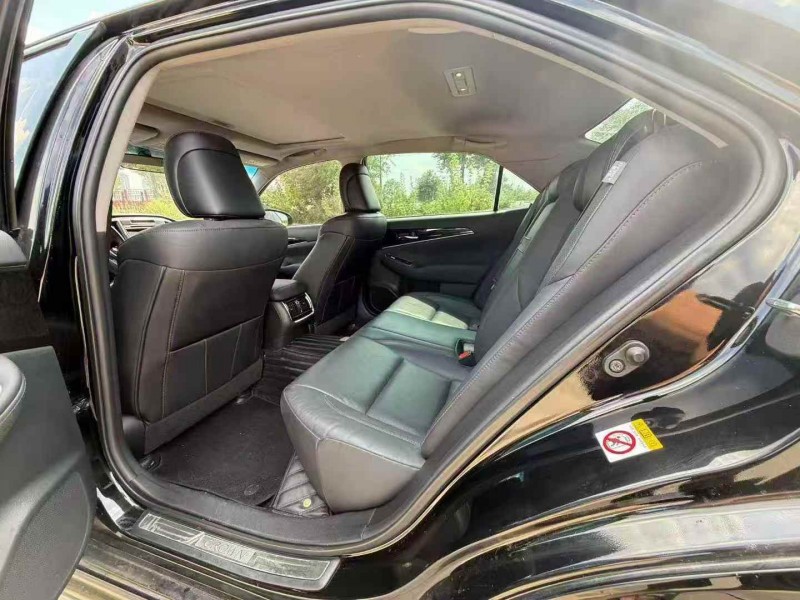 衡阳18年丰田皇冠4