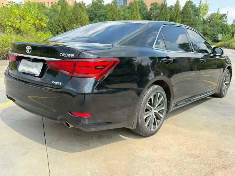 衡阳18年丰田皇冠9