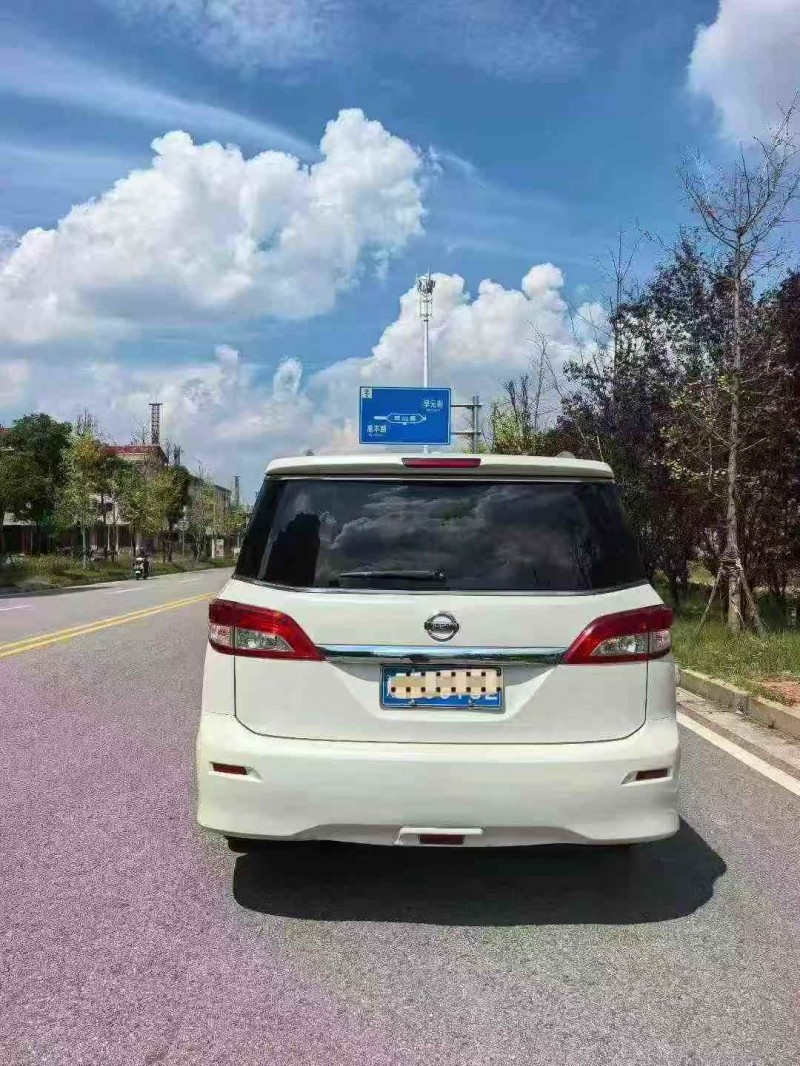 邵阳18年日产贵士8