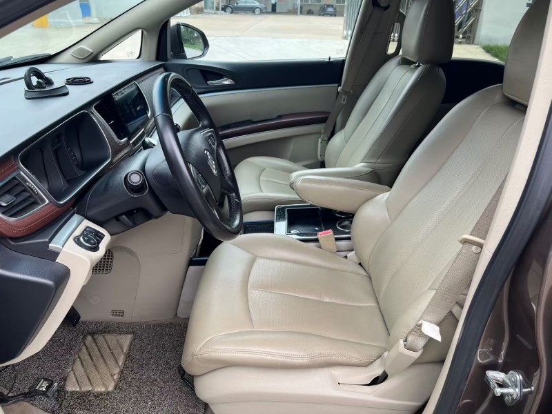 徐州17年别克GL84