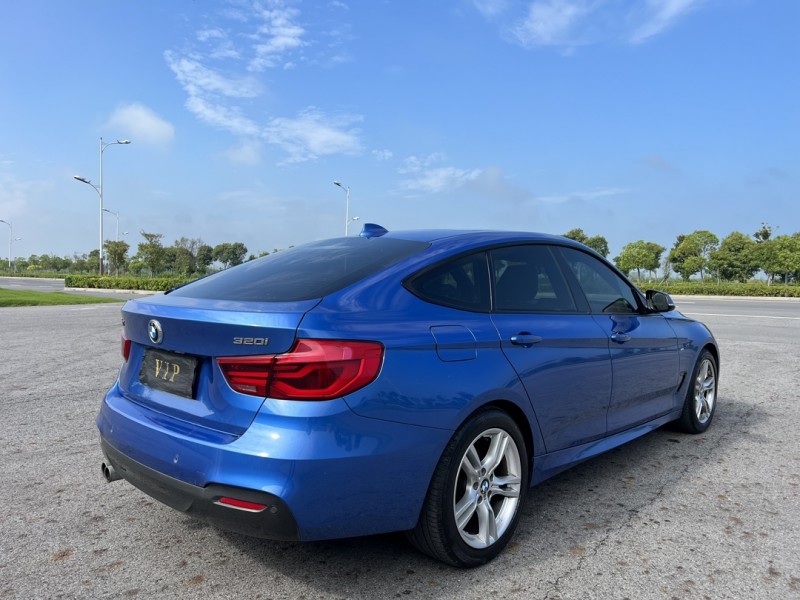 盐城17年宝马3系8