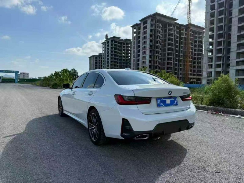 钦州24年宝马3系9