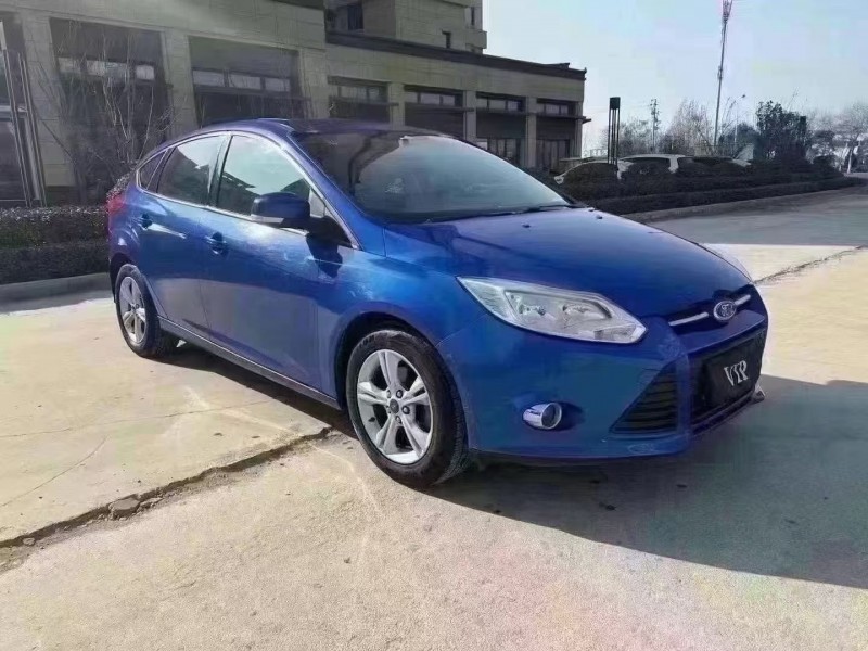 济宁13年福特福克斯3