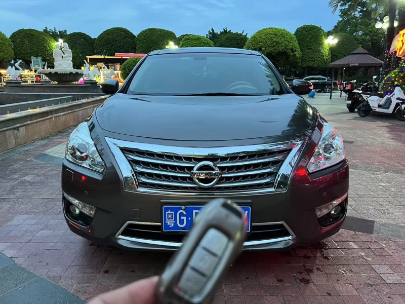 广州14年日产天籁1