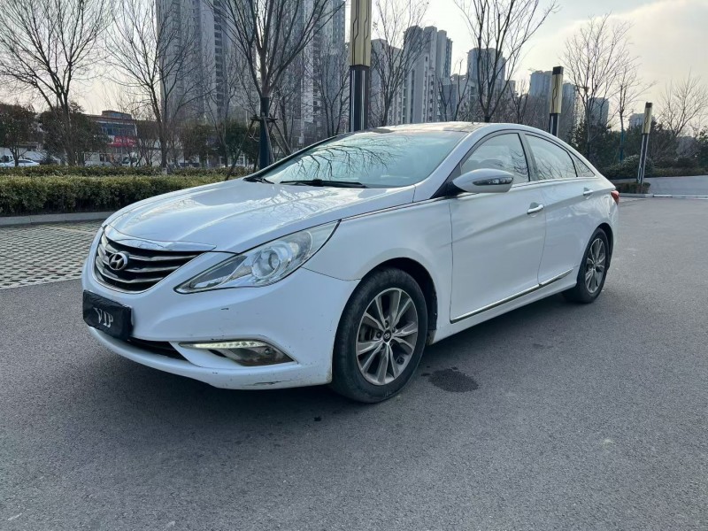 济宁15年现代索纳塔2