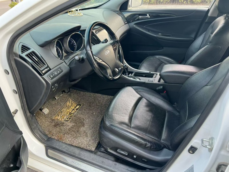 济宁15年现代索纳塔4