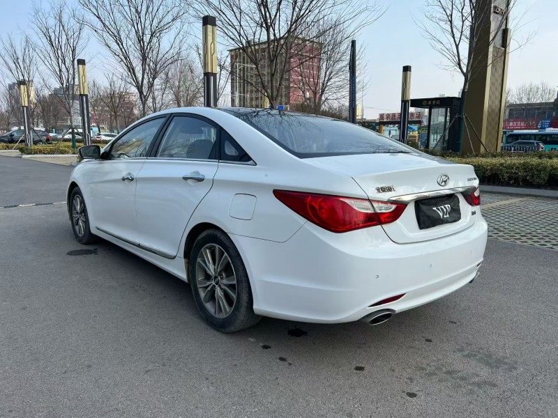 济宁15年现代索纳塔7