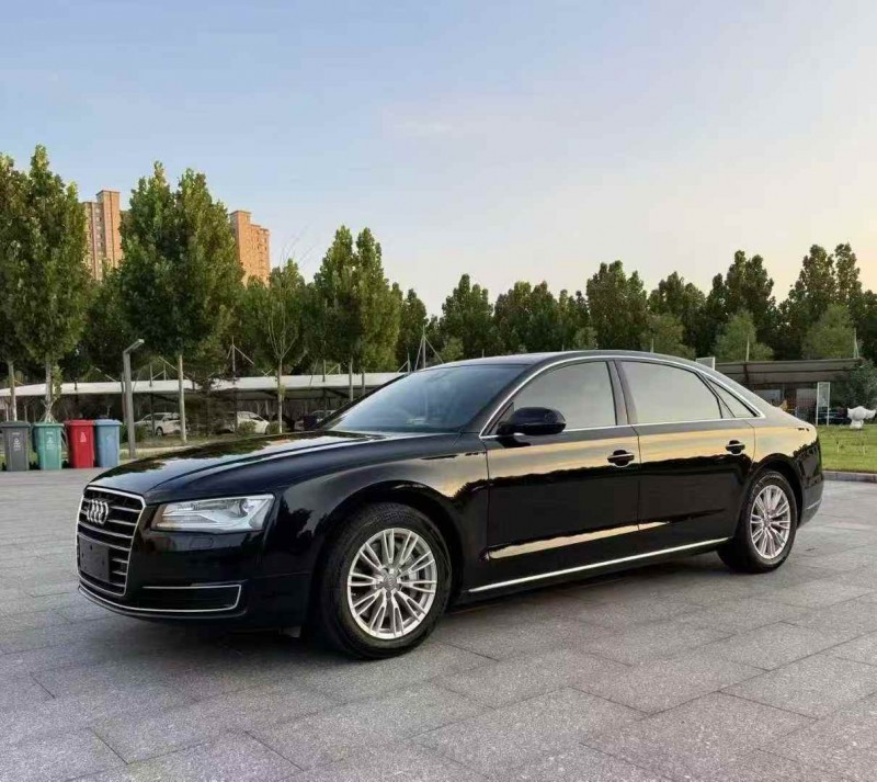 苏州15年奥迪A8L3