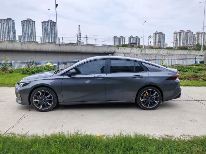 襄阳24年传祺影豹8