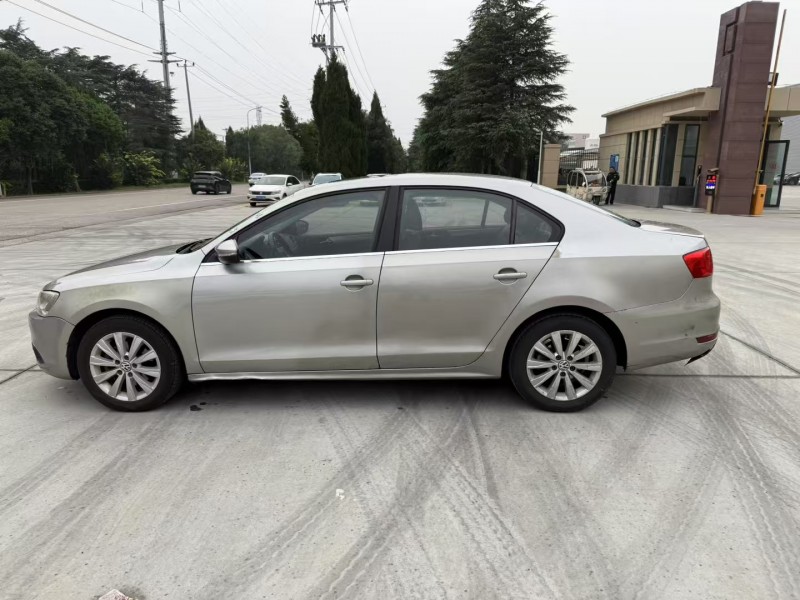 徐州14年大众速腾8