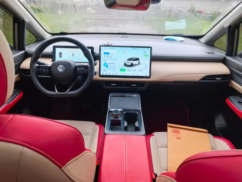 襄阳22年合创汽车Z034