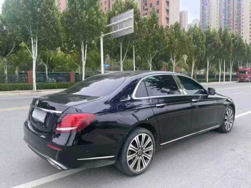 安阳18年奔驰E8