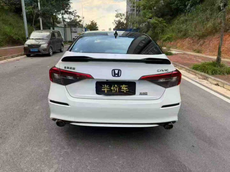 南宁23年本田思域9