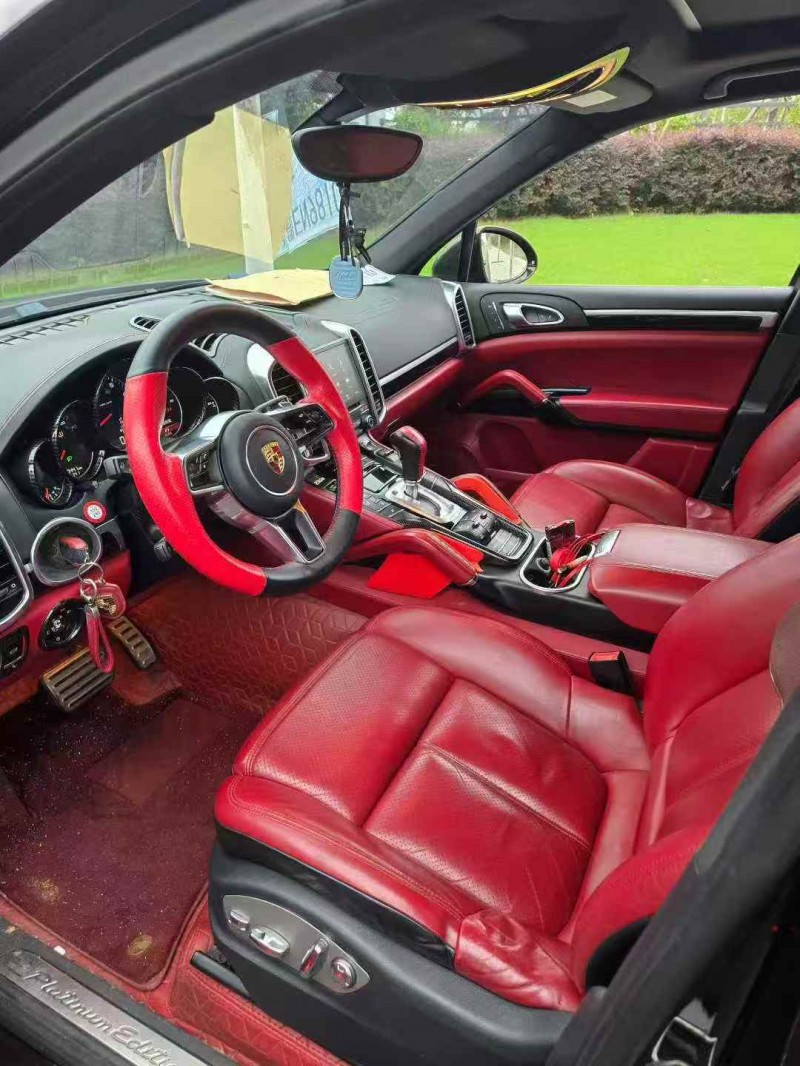 南通18年保时捷卡宴5