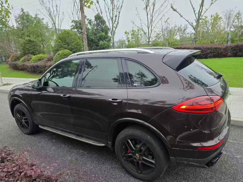 南通18年保时捷卡宴7