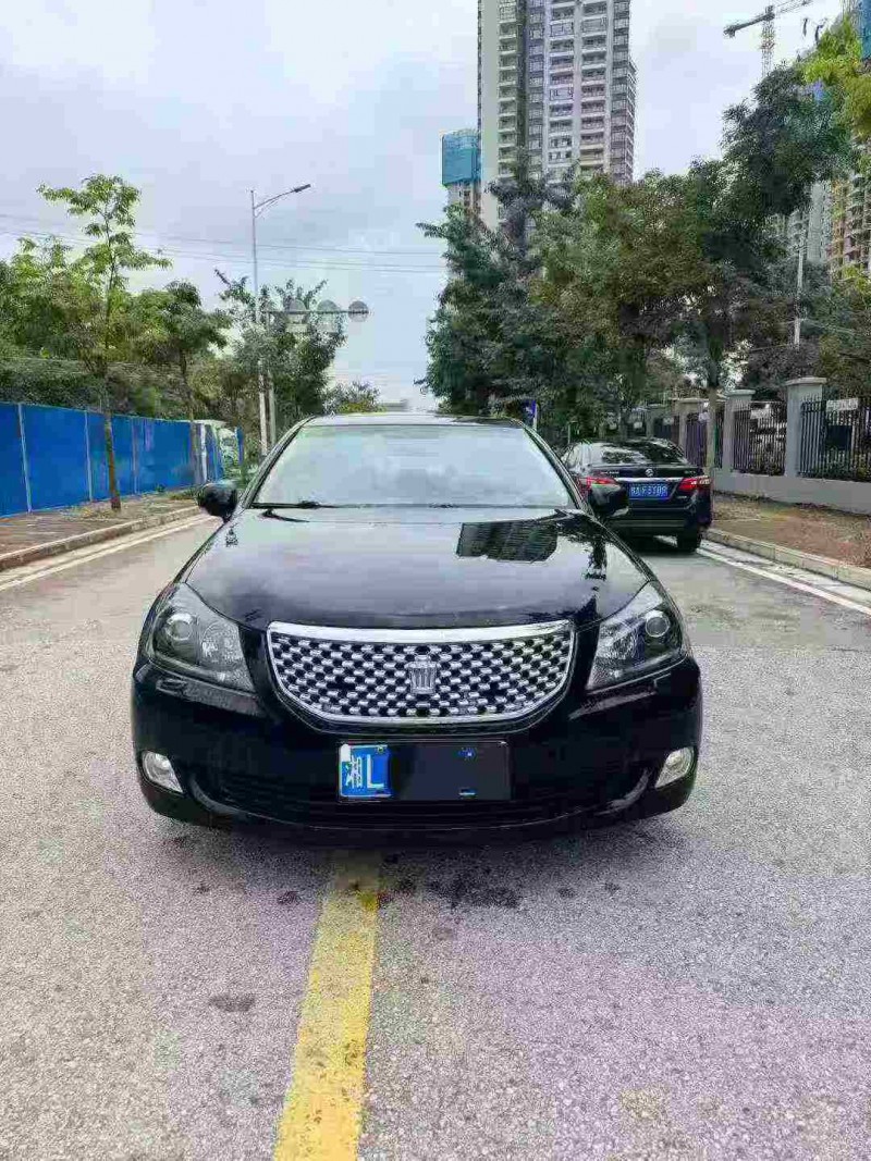 南宁12年丰田皇冠1