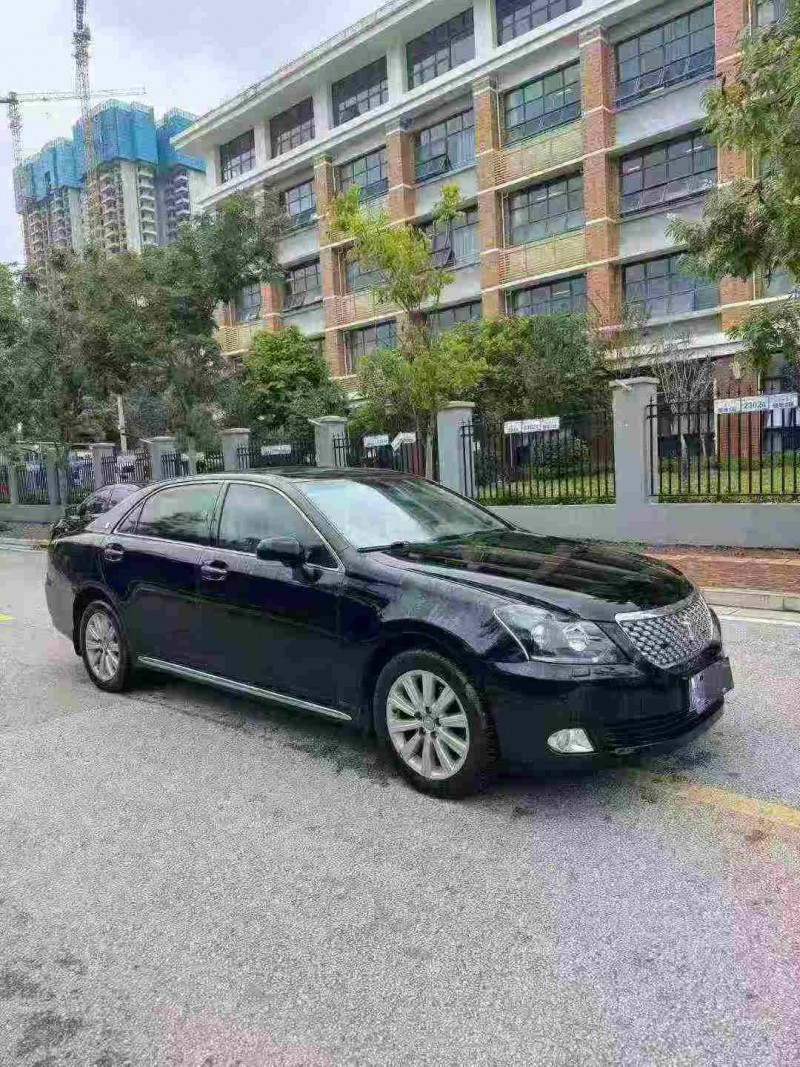 南宁12年丰田皇冠3