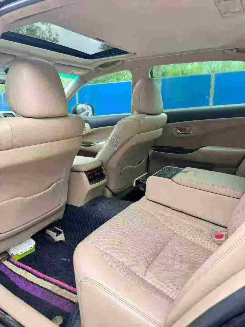 南宁12年丰田皇冠6