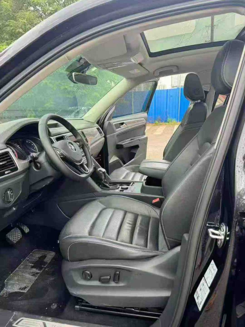 南宁17年大众途昂4