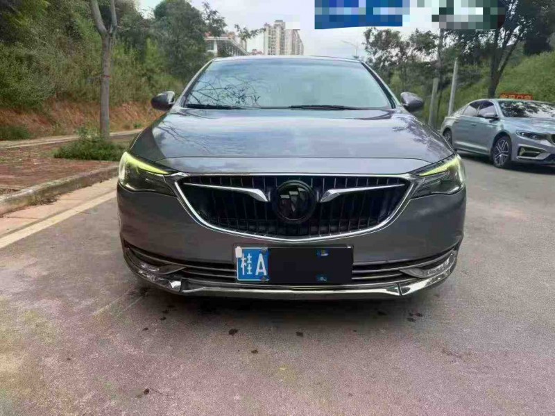 南宁18年别克英朗1