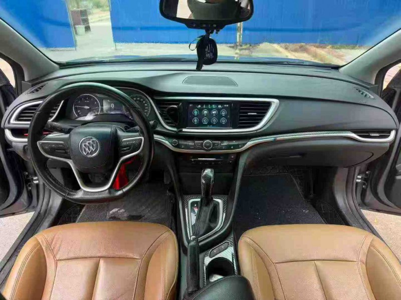 南宁18年别克英朗5