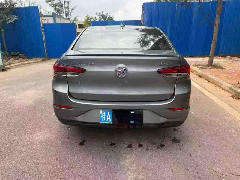 南宁18年别克英朗9