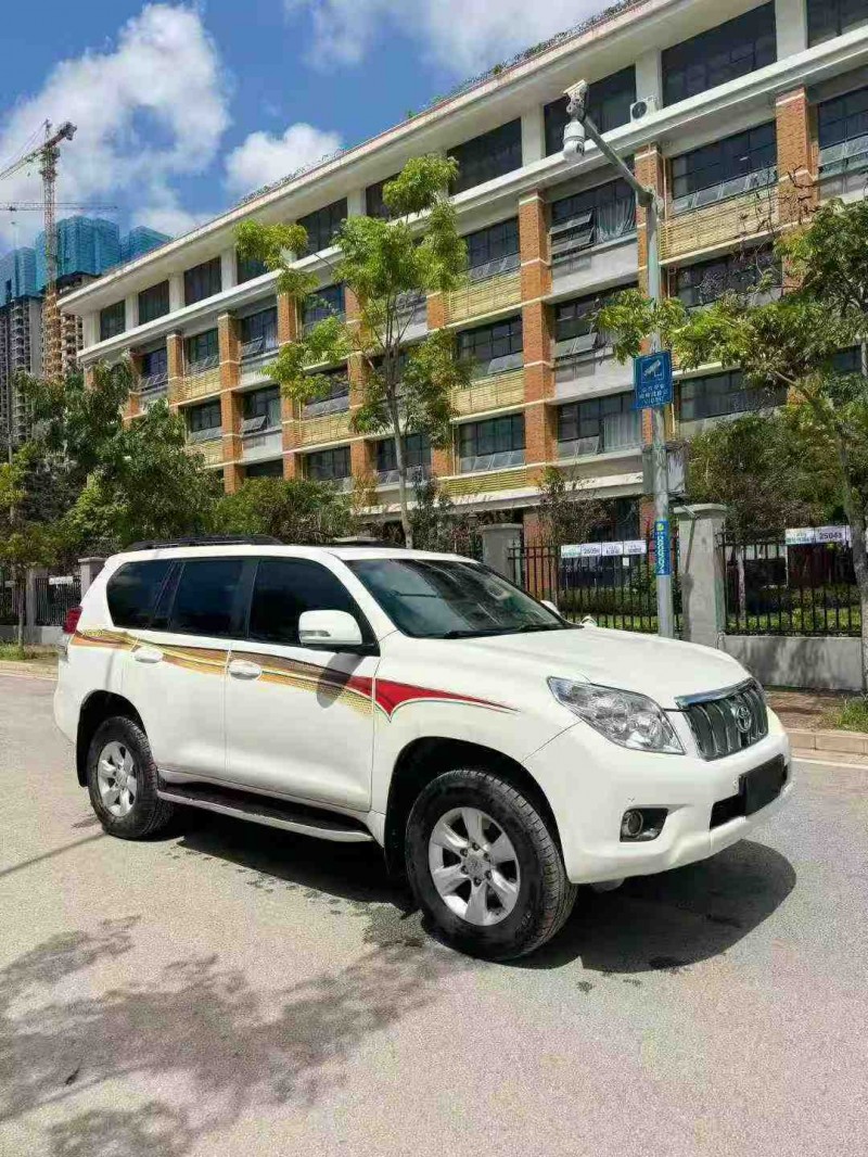南宁12年丰田普拉多2