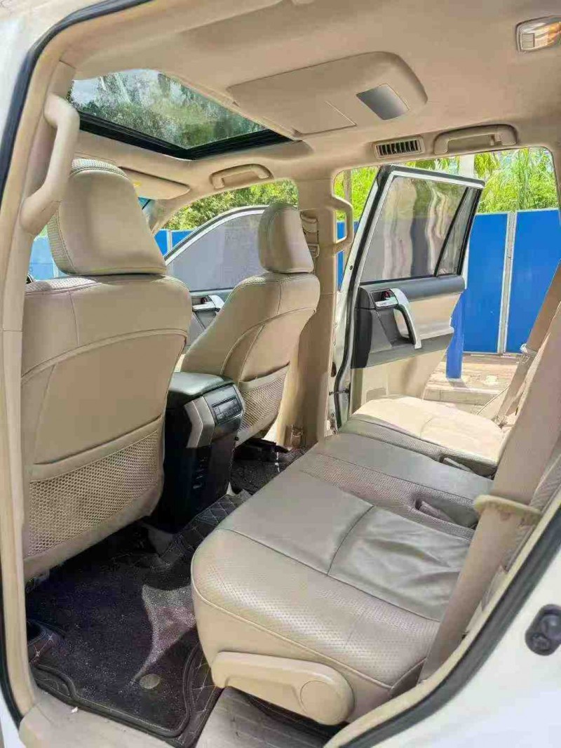南宁12年丰田普拉多6
